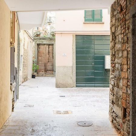 Duomo Luxury Suite - By Myhomeincomo Exterior photo