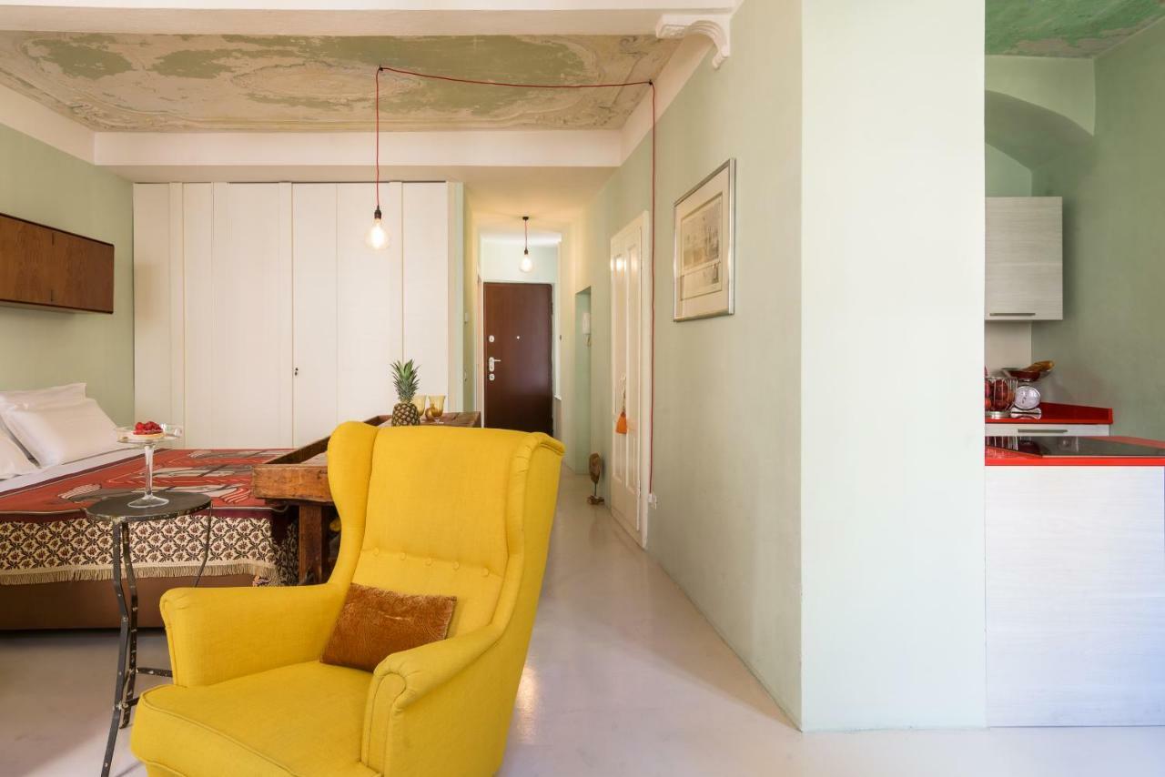 Duomo Luxury Suite - By Myhomeincomo Exterior photo